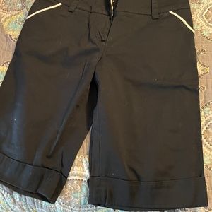 Bermuda shorts - size 8